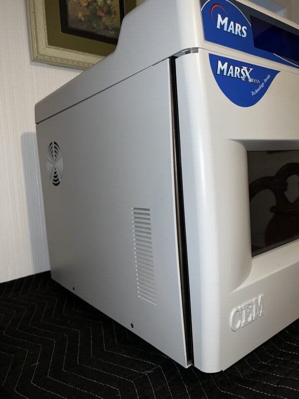 CEM MARS Xpress 230/60 Accelerated Reaction Microwave Digestion System - Image 6