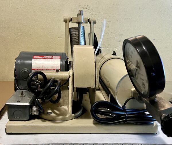 Parr Hydrogenation Shaker Apparatus 3911 - Image 4