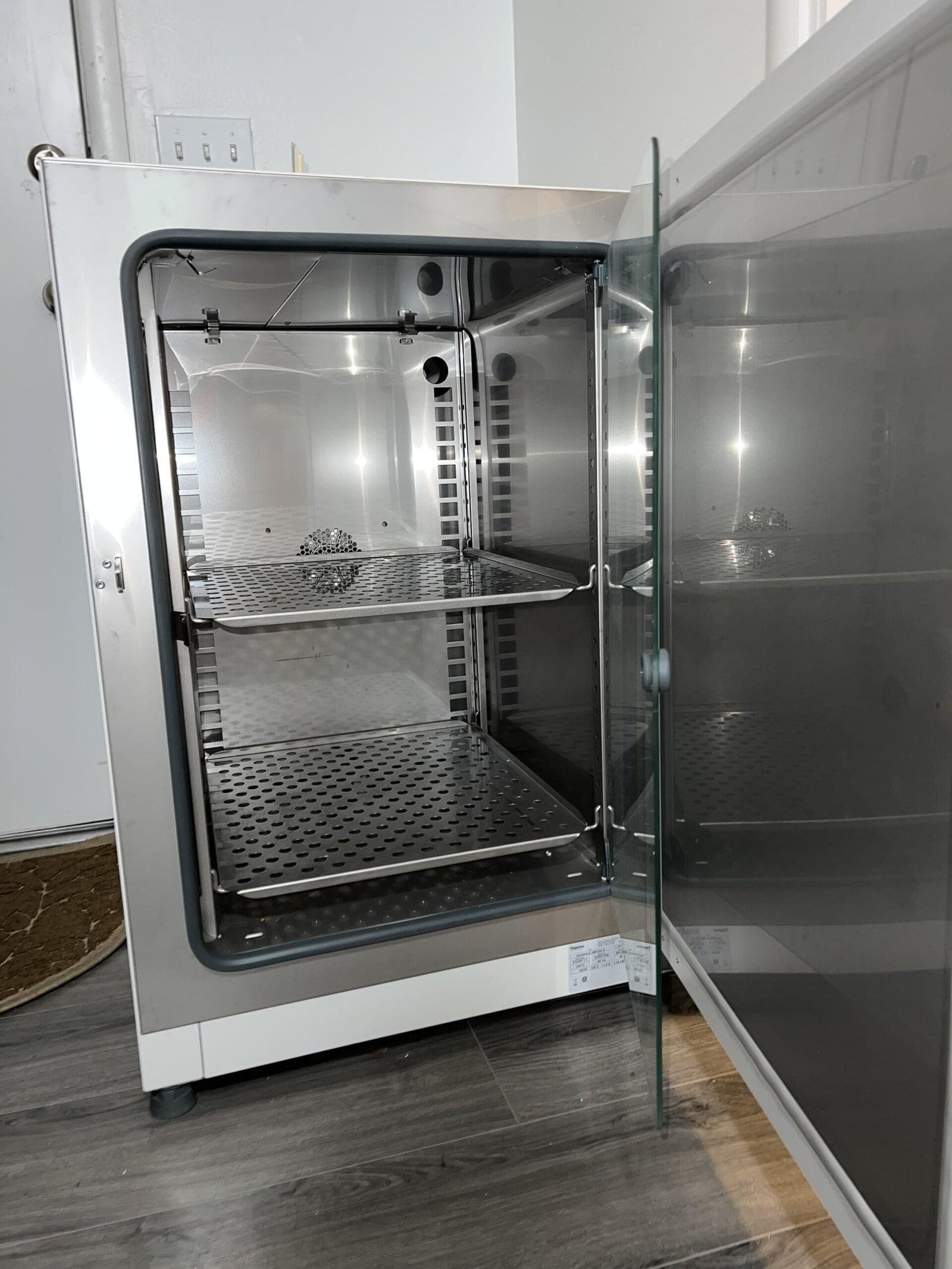 Thermo Scientific Heratherm Incubator IMH180-S - Image 4