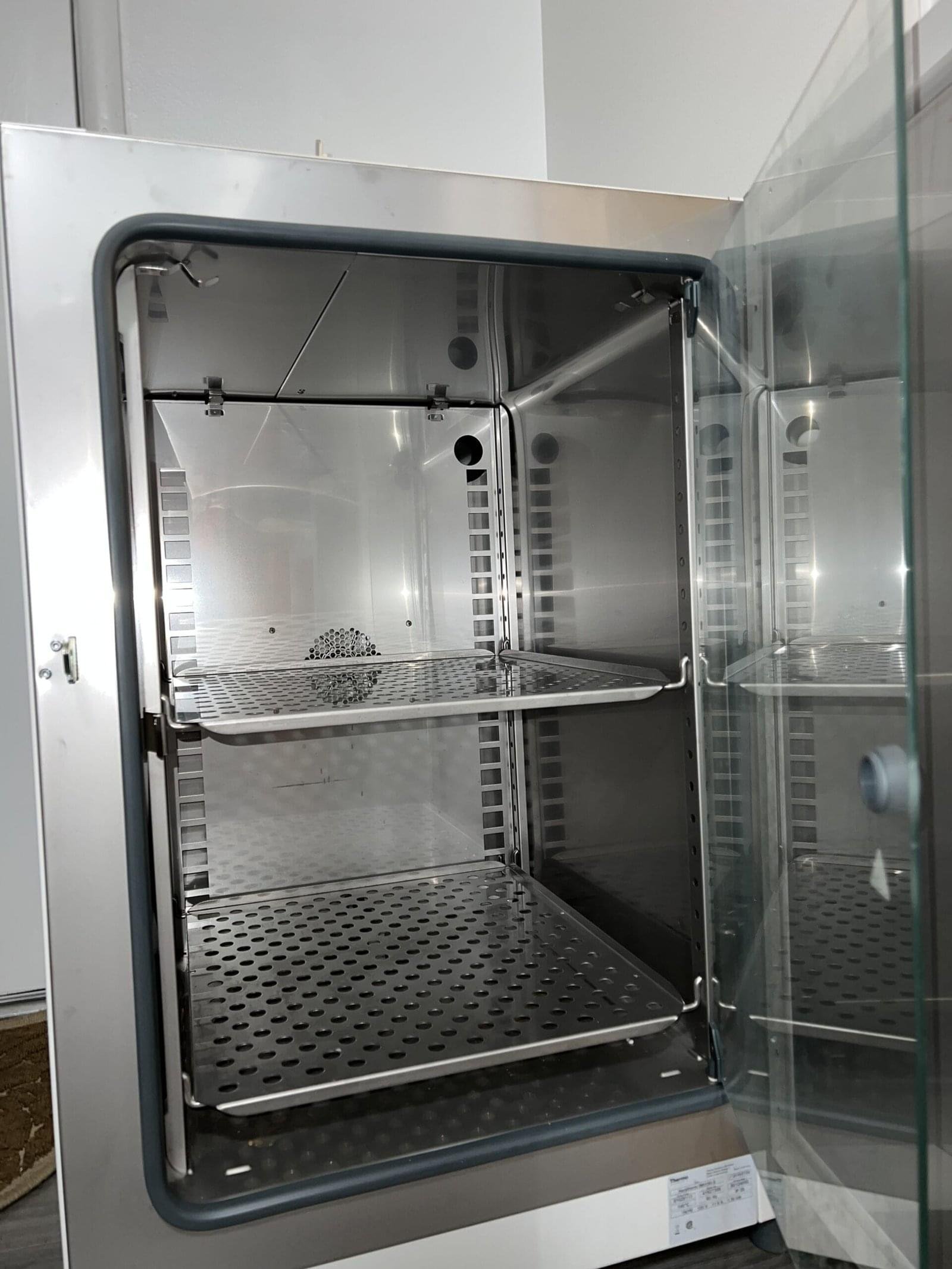 Thermo Scientific Heratherm Incubator IMH180-S - Image 5